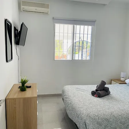 Marimel Con Piscina Privada וילה נרחה